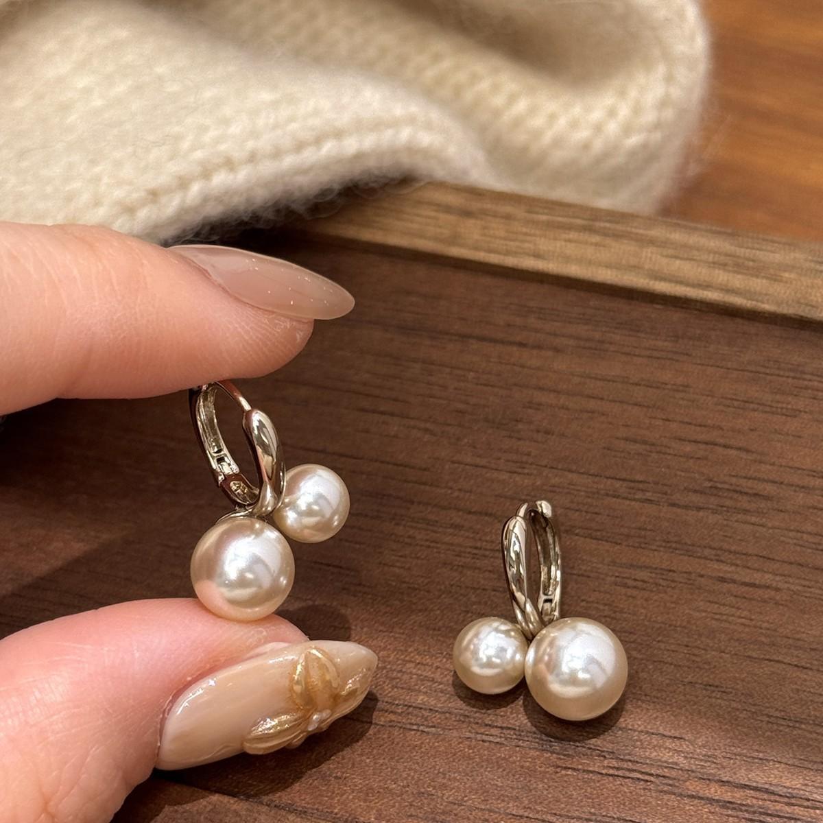 Retro Pearl Hoop Earrings Elegant All Match Ear Jewelry for Women