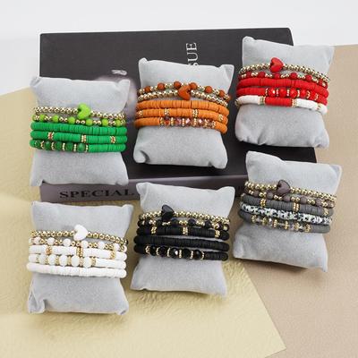 Set Regalo Braccialetti Elastici Fatti a Mano Boho con Cuori Multistrato e Perline in Argilla Polimerica