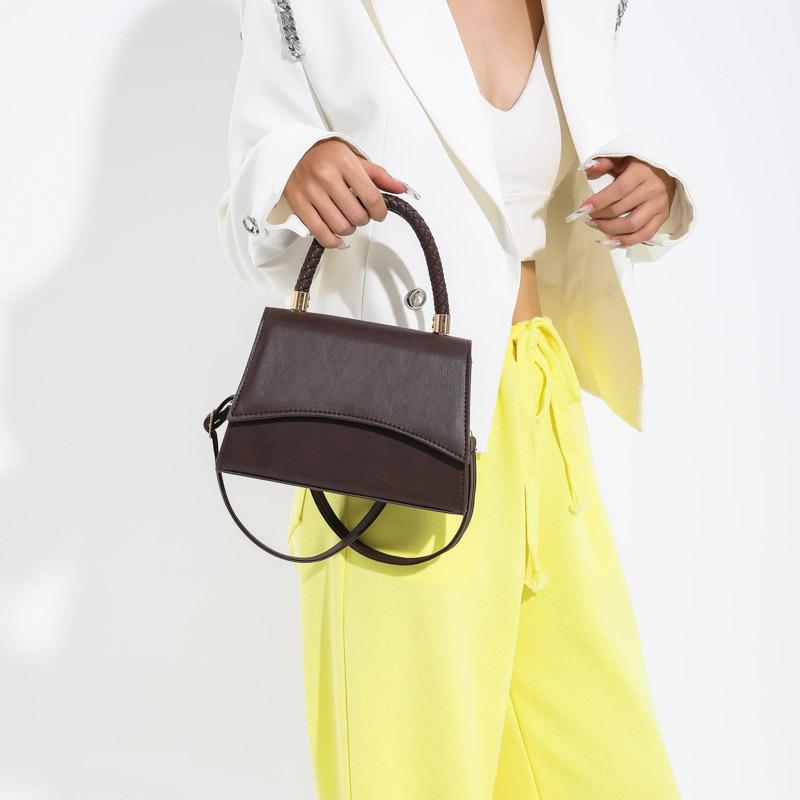New Retro Fashionable Shoulder Bag for Women with Korean Style Solid Color Fashionable Simple Crossbody Small Square Bag for Women's Bag Trendy