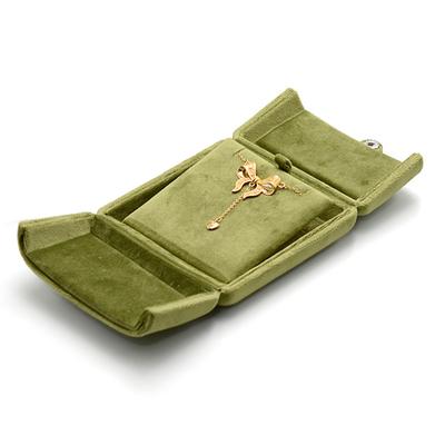 Schmuckherstellung – Verpackung & Präsentation von Schmuck