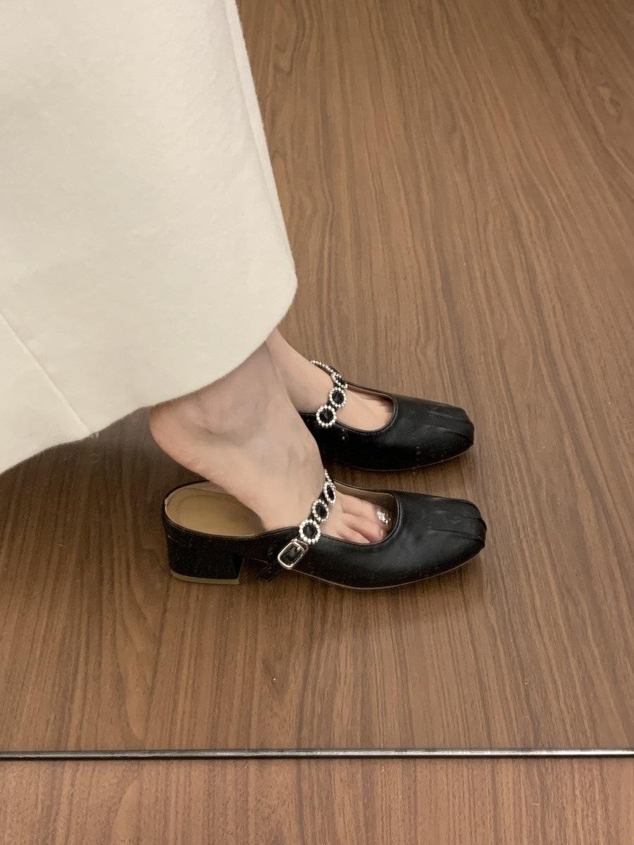 

Niche design thick heel bag head half slippers women s outer wear 2025 summer new rhinestone word belt muller shoes 35