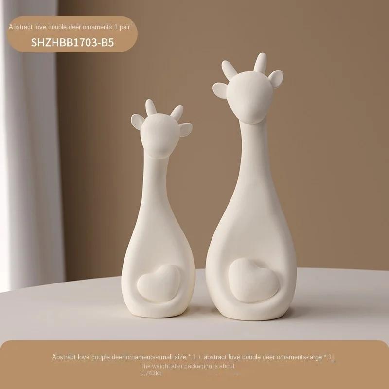 Creative Cute Transparent Giraffe Animal Sculpture Modern Home Living Room Wine Cabinet Table Decoration Accessories Craft Gifts