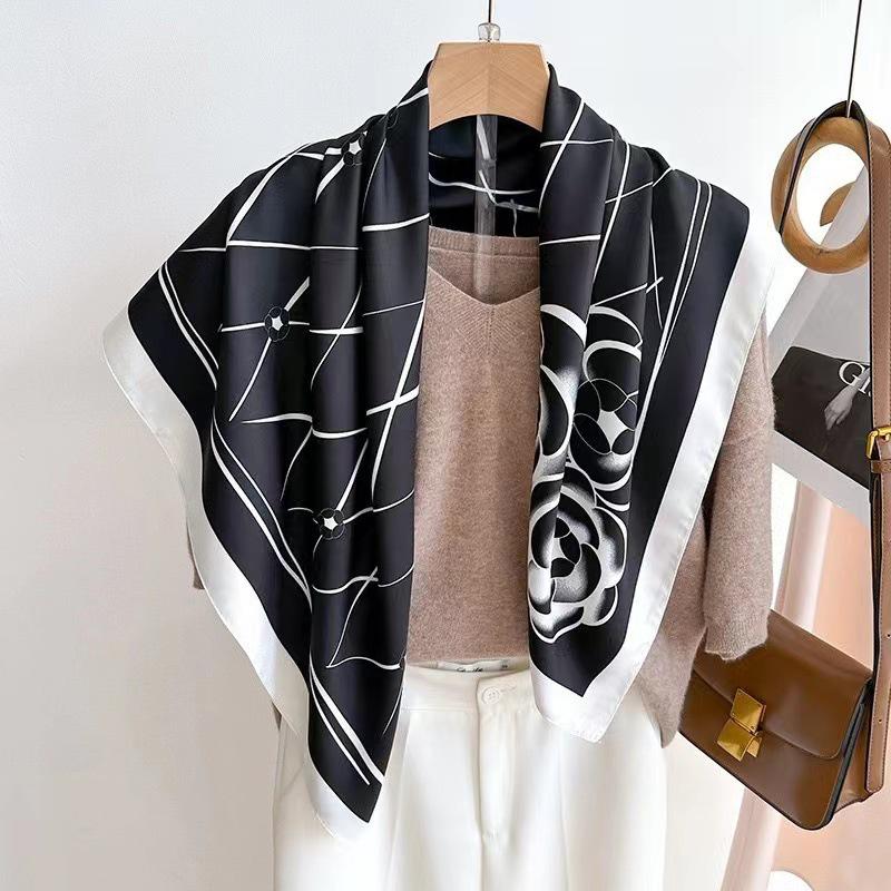 Retro Print Imitation Silk Neck Scarf for Women - Versatile High-End Neck Protector
