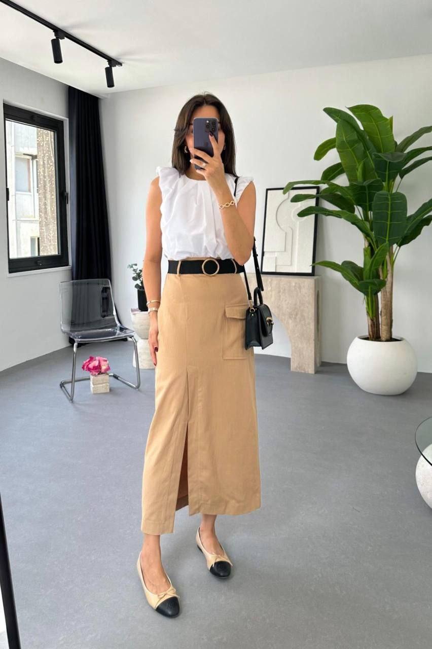 

Юбка с разрезом, карманами и поясом S кремовый