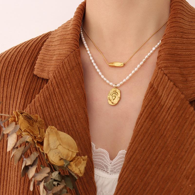 Korean Geometric Twisted Tube Pendant Clavicle Necklace: Non-Fading Gold-Plated Titanium Steel Luxury Jewelry
