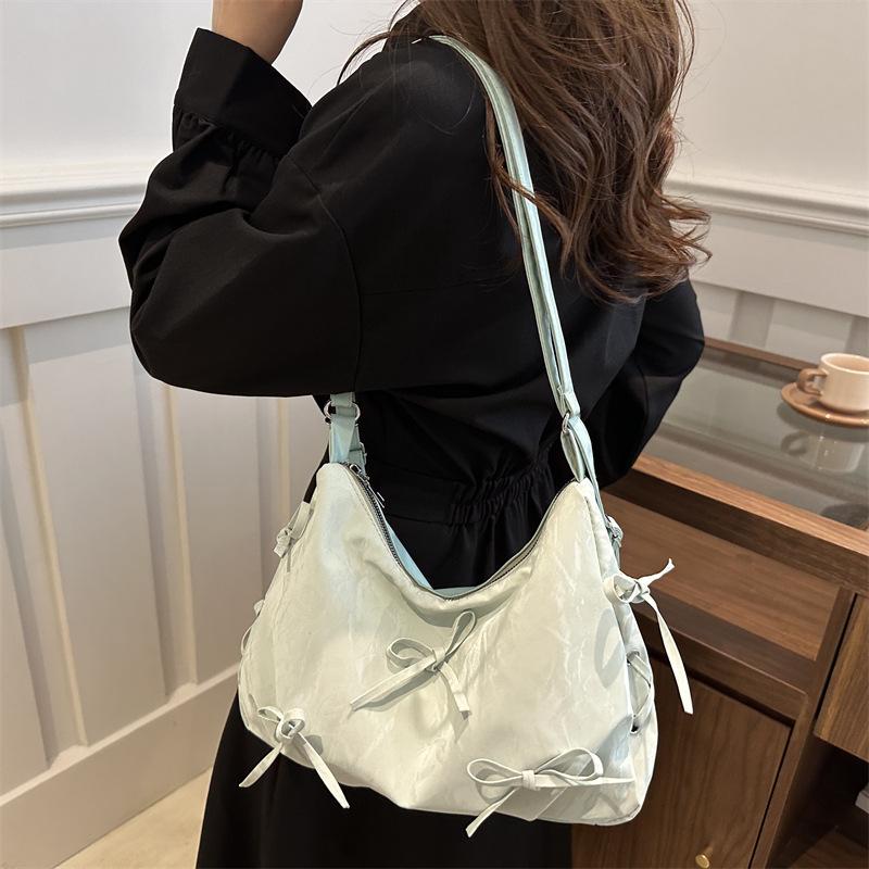 Large Capacity Fashionable Bow Personality Underarm Bag Women's New Casual Shoulder Bag Fashionable Commuter Backpack