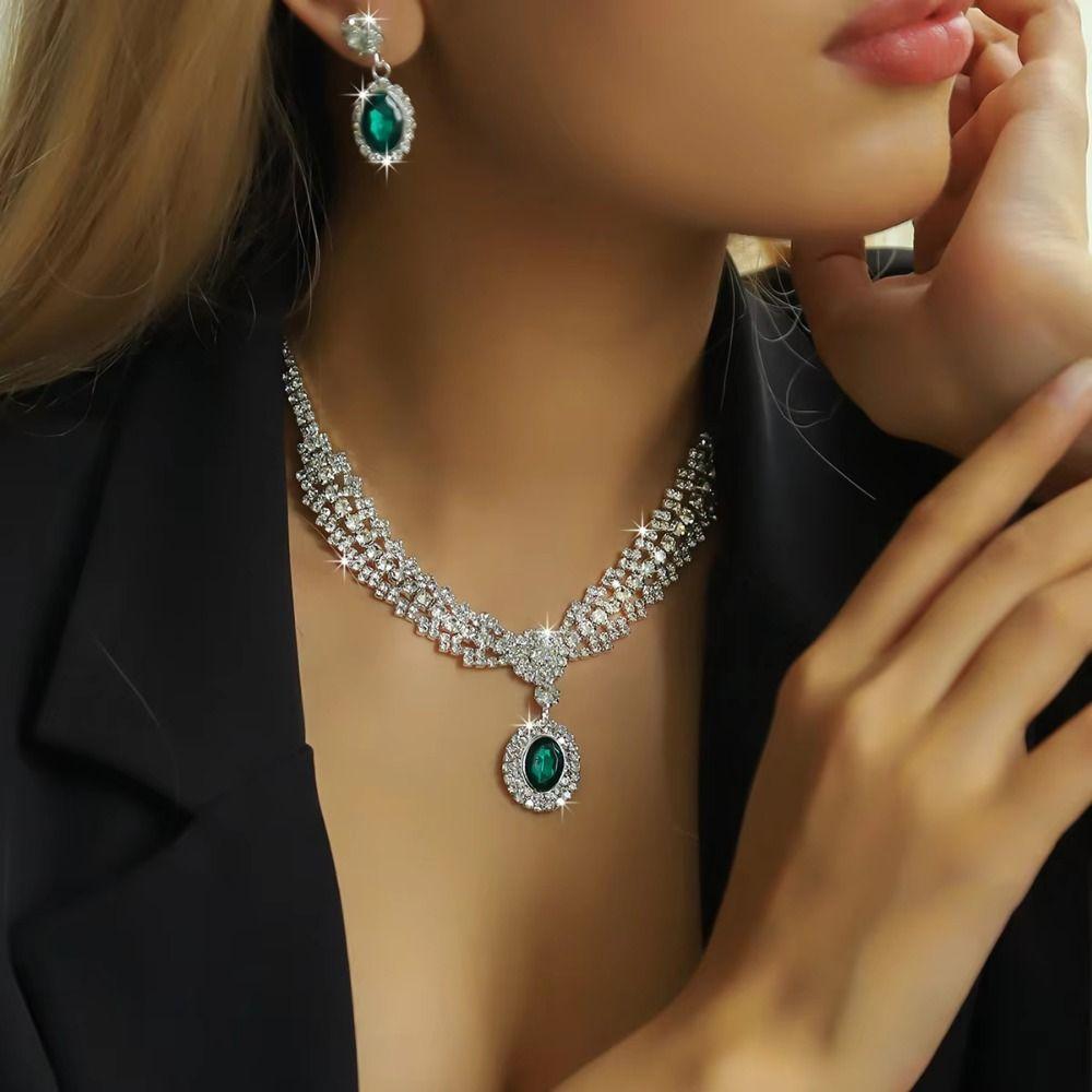 Sparkling Women's Rhinestone Jewelry Set Water Drop Pendant Crystal Jewelry Set  Party Banquet