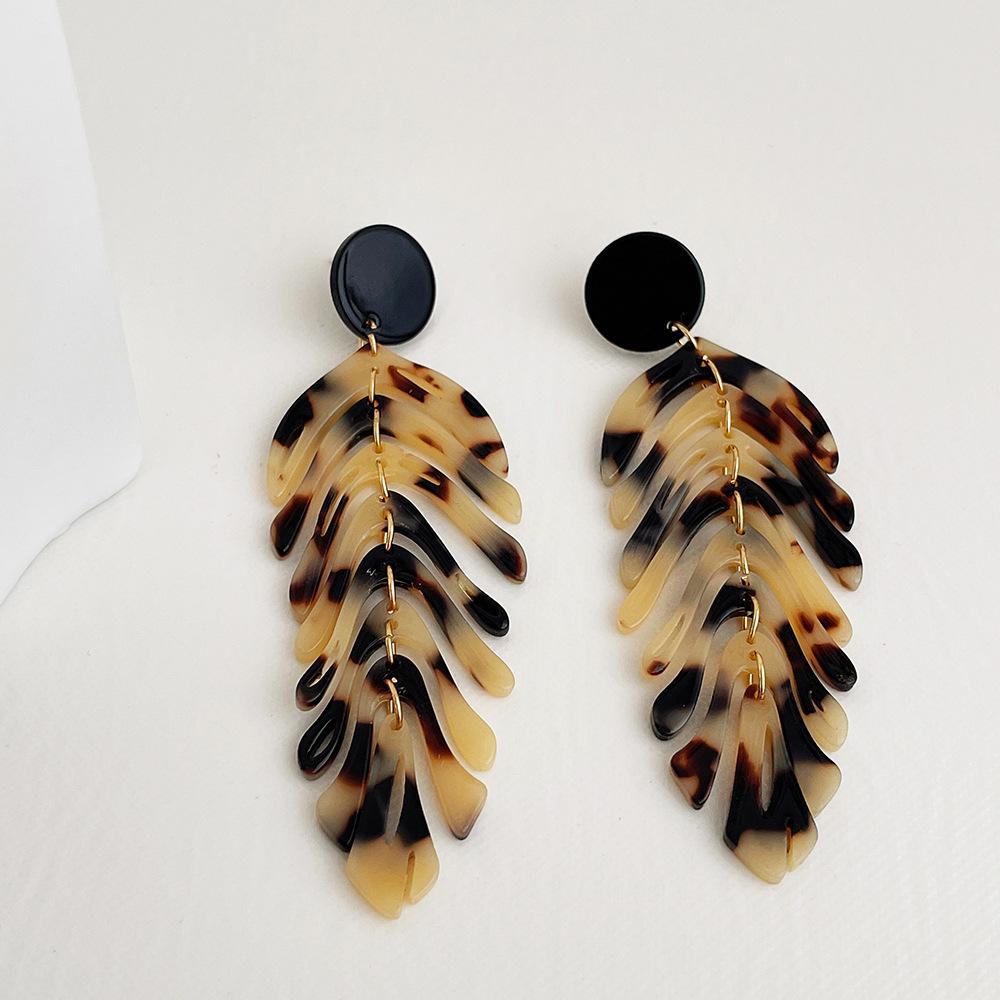 Retro Acrylic Leaf Earrings: Exaggerated Long Tassel Studs with European & American Design
