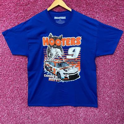 Hooters Coming In Hot Delightfully Tacky Since 1983 T-Shirt
