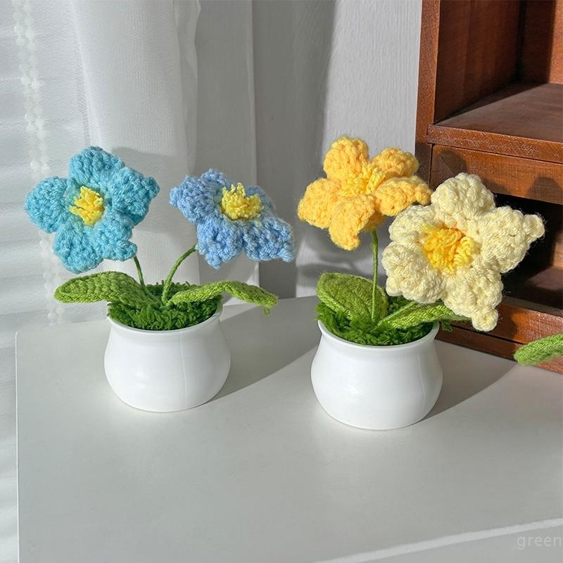 Hand-woven Tulip Potted Plant Crocheted Knitted Lily Artificial Flowers Home Desktop Ornaments Car Decoration Small Gifts