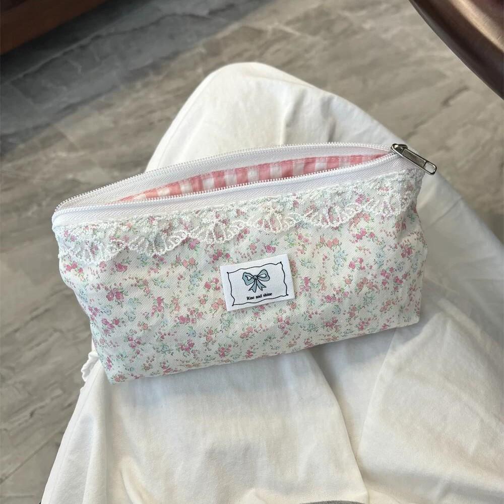 

Ins Style Bow Lace Pen Case Pink Floral Design Sweet Stationery Pen Bag Large Capacity Pencil Case Love Pendant School Supplies