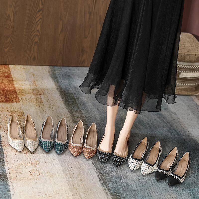 

Flying knitting spring and autumn women s shoes single shoes middle heel knitted knitting pointed thick heel soft sole 34 хакі