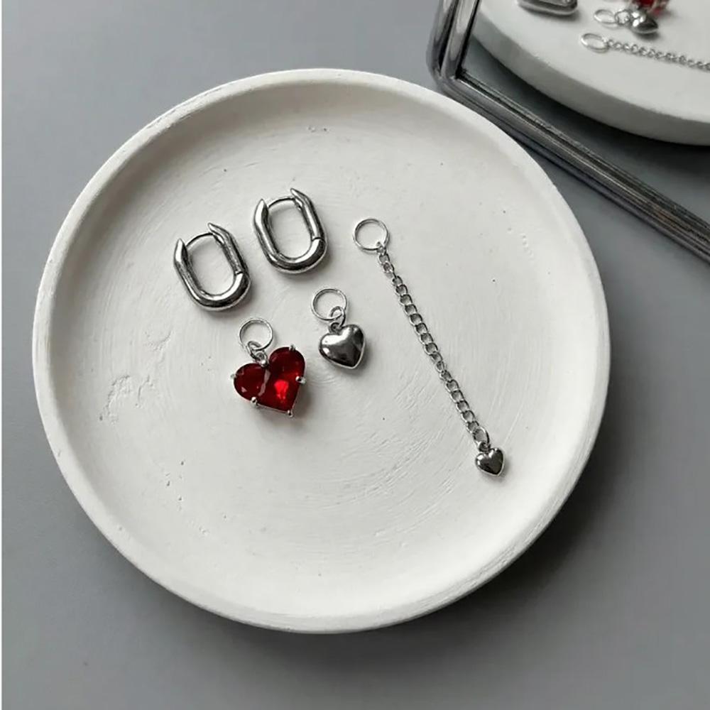 Nuovi Orecchini Pendenti Punk a Forma di Cuore di Pesca con Zirconi per Donna Asimmetrici Semplici alla Moda Geometrici Cerchiari Fibbia per Orecchio Gioielli Regalo 2026