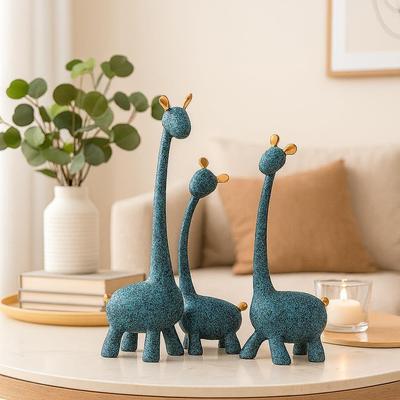 Giraffe Sculpture Family of Three Statues Resin Sculptures for Home Decoration, Figurine Accessories, Art Gifts, Crafts, Desk Ornaments (Pack of 3
