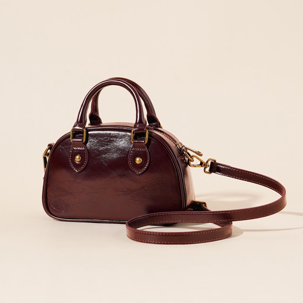 Premium Sense Niche Bowling Bag Women's 2025 New Shoulder Messenger Bag Popular Versatile Handbag
