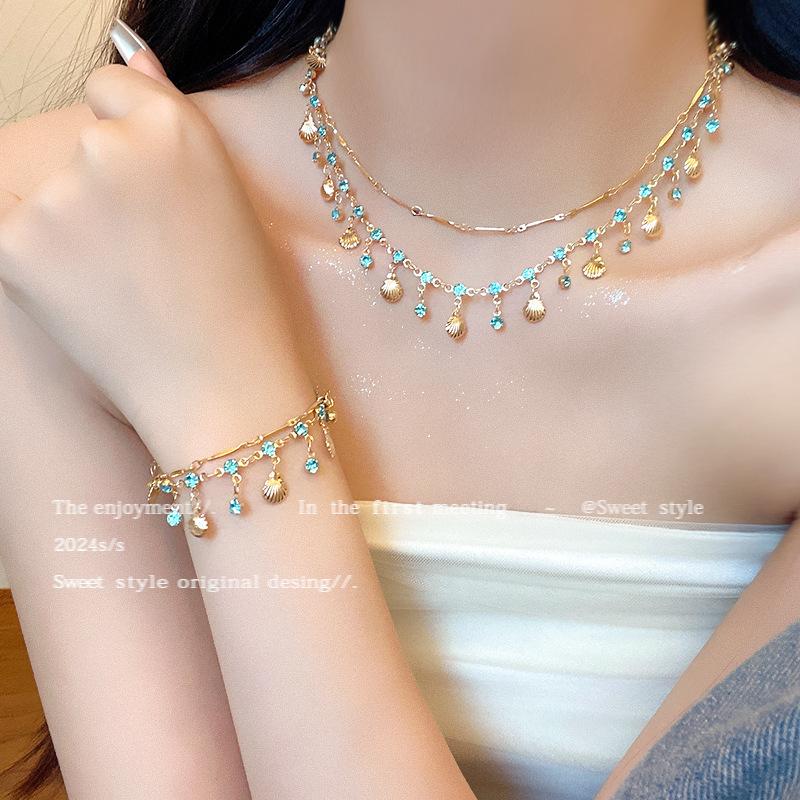 Pearl collarbone chain Women's versatile temperament Fashion niche necklace Neck chain Accessories