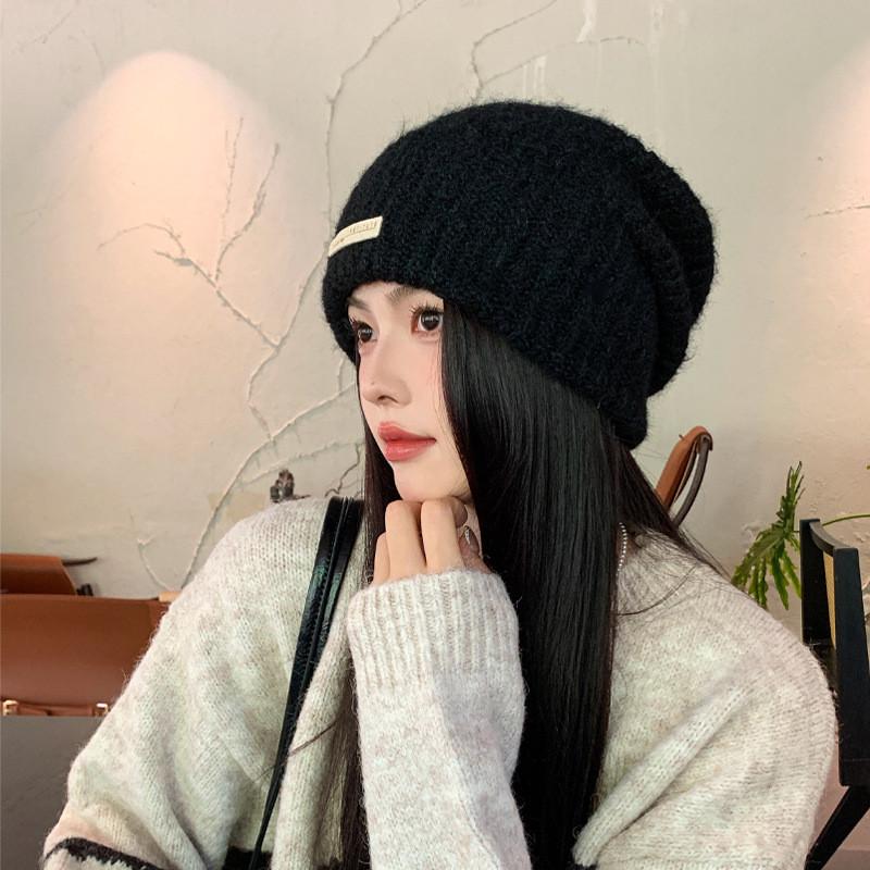 

Knitted Winter Hat With Wool Blend For Casual And Outdoor Use Black