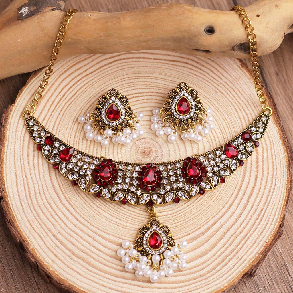 European-American Tassel Gem Rhinestone Necklace & Earring Set: Ethnic Retro Luxury Pearl Clavicle Chain