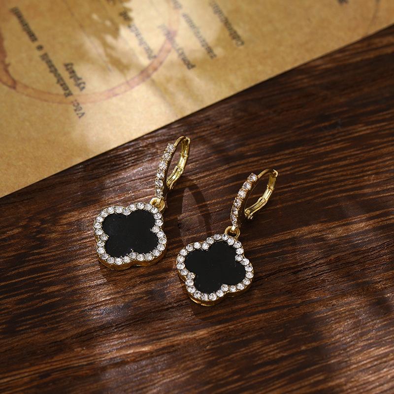 Classic Luxury Four-Leaf Clover Delicate Rhinestone Women s Earrings Netroots High-Level Sense Of Earrings чёрный