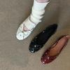 Women's Shoes Soft Leather Comfortable Flat Shoes Autumn New French Bow Ballet Commuter Rivets Decorated Zapatos De Mujer