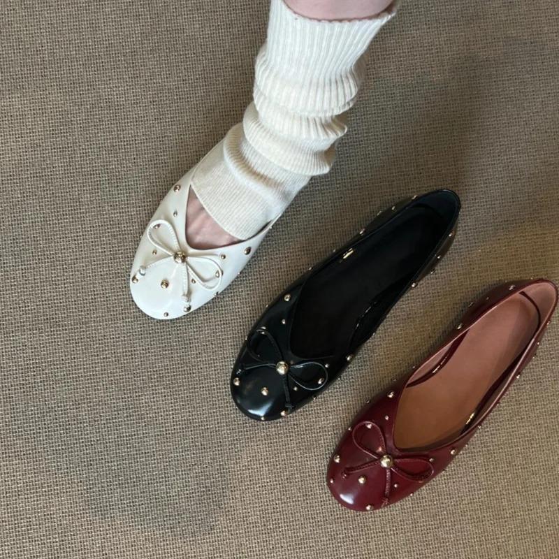Women's Shoes Soft Leather Comfortable Flat Shoes Autumn New French Bow Ballet Commuter Rivets Decorated Zapatos De Mujer