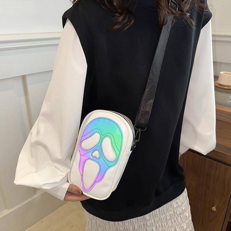 Stylish And Quirky Small Square Handbag For Women In Fashionable Colors For Fall Winter