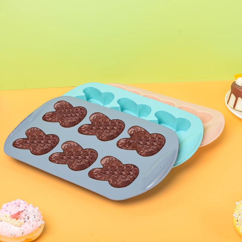 

Силиконовая форма для выпечки в виде кролика