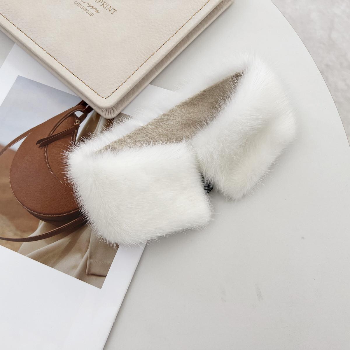 

Real Mink Fur Scarf Winter Female Whole Mink Fur Collar Fashion Warm Genuine Fur Neck Warmer Luxury Natural Fur Ring Scarves 43cmx7cm білий