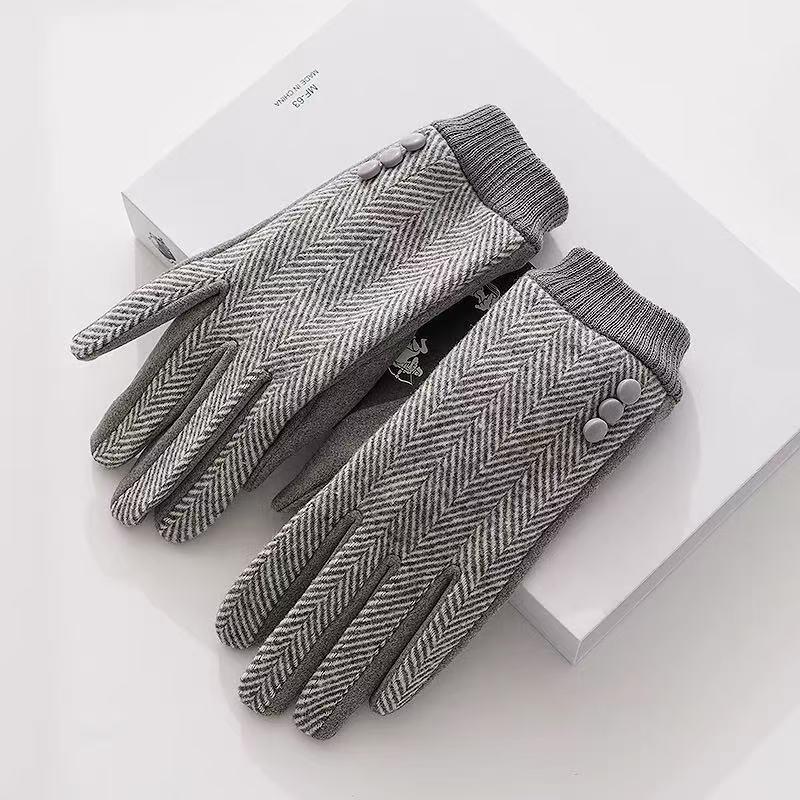 

Unisex Autumn/Winter Cycling Motorcycle Gloves - Warm, Velvet-Lined, Touchscreen, Fingerless, Waterproof for Riders One Size