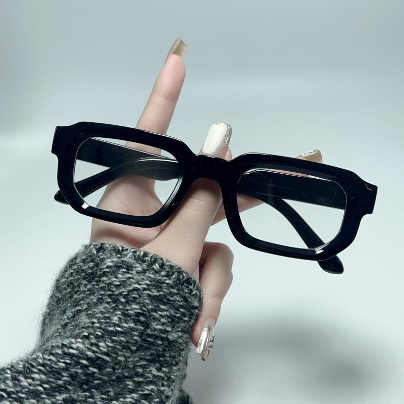 New Men Small Framed Square Sunglasses Fashion Women Summer Uv Protection Eyeglasses Vintage Designer Eyewear Uv400