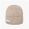 Ganni A5369 196 Czapka beanie z naszywką z logo, lekko usztywniana