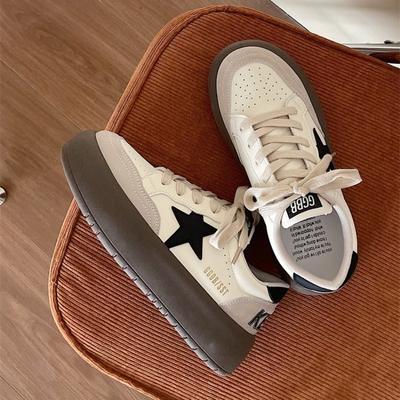 Damskie buty Gruba podeszwa Retro Białe buty Damskie Jesień Nowe Wulkanizowane Uniwersalne Koreańska wersja Star Sports Sneakers dla kobiet