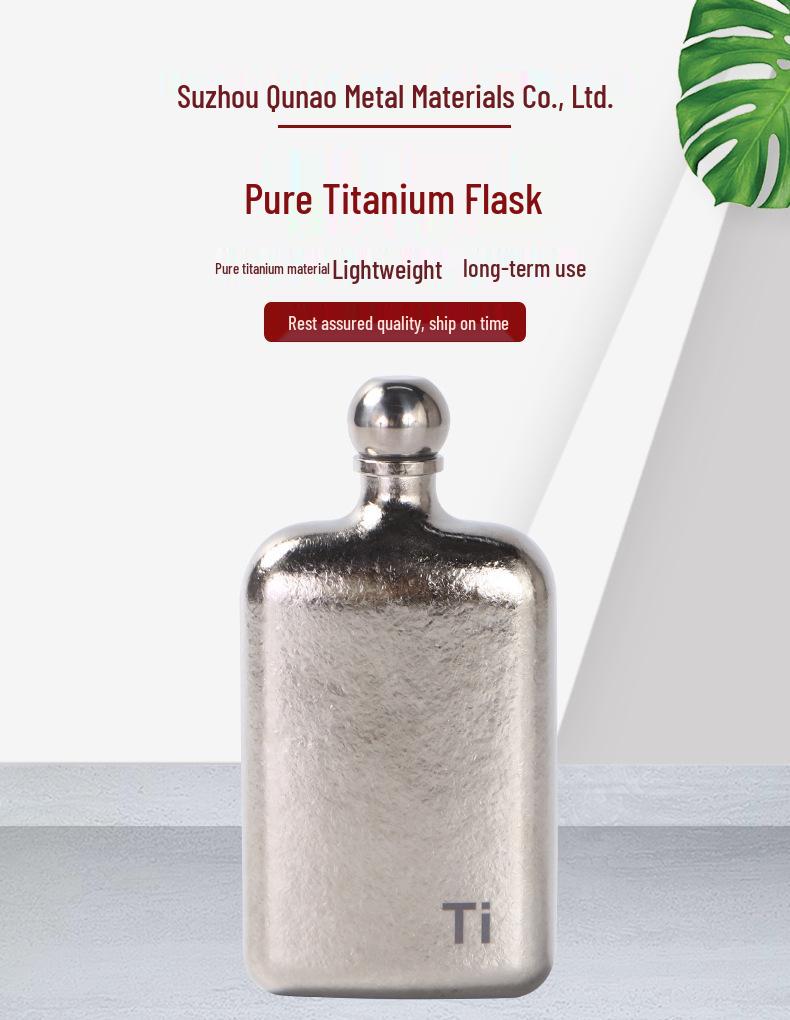 Kompakte Mini-Taschenflasche aus reinem Titan mit kugelförmigem Deckel – Tragbares Outdoor-Alkohol-Set