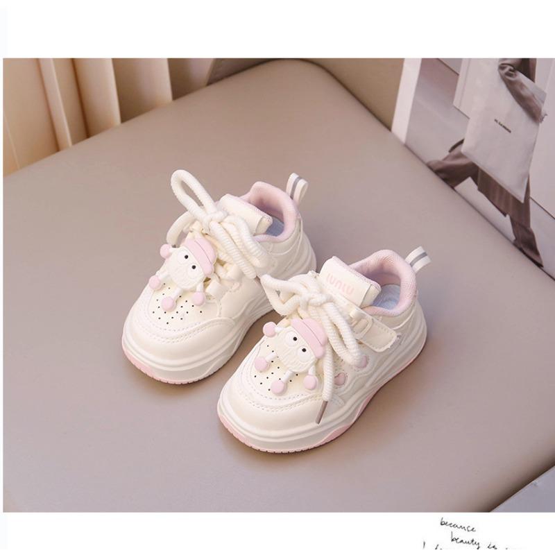 Children's Little White Shoes Spring and Autumn New Girls Cartoon Pendant Low-top Board Shoes Korean Version of Boys Breathable Sports Shoes
