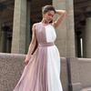 Elegantes ärmelloses plissiertes langes Sommerkleid 2025 mit Schal