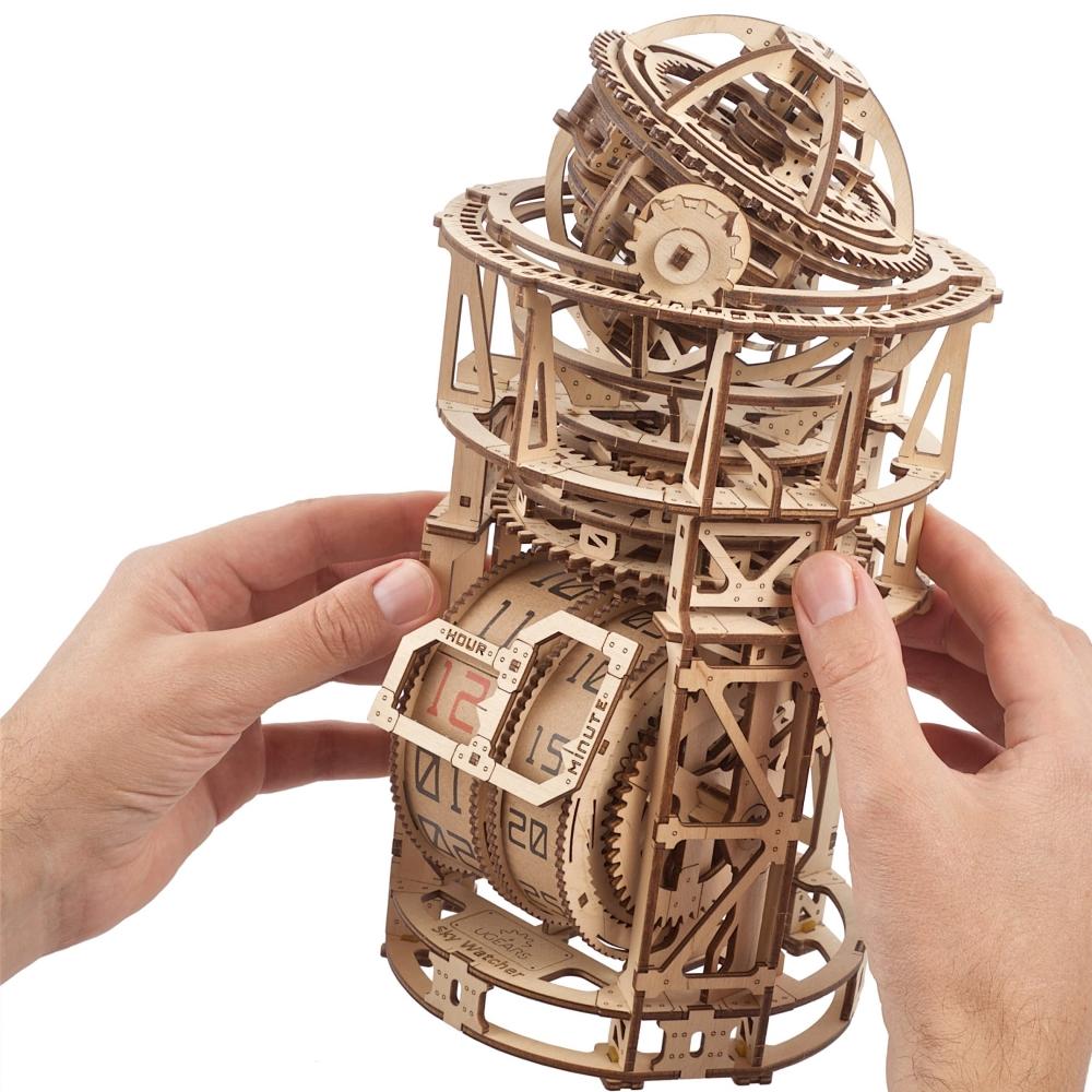 Stolní hodiny Ugears Skywatcher Tourbillon 70162 Stolní hodiny Sky Watcher Tourbillon Dřevěná hračka 3D puzzle
