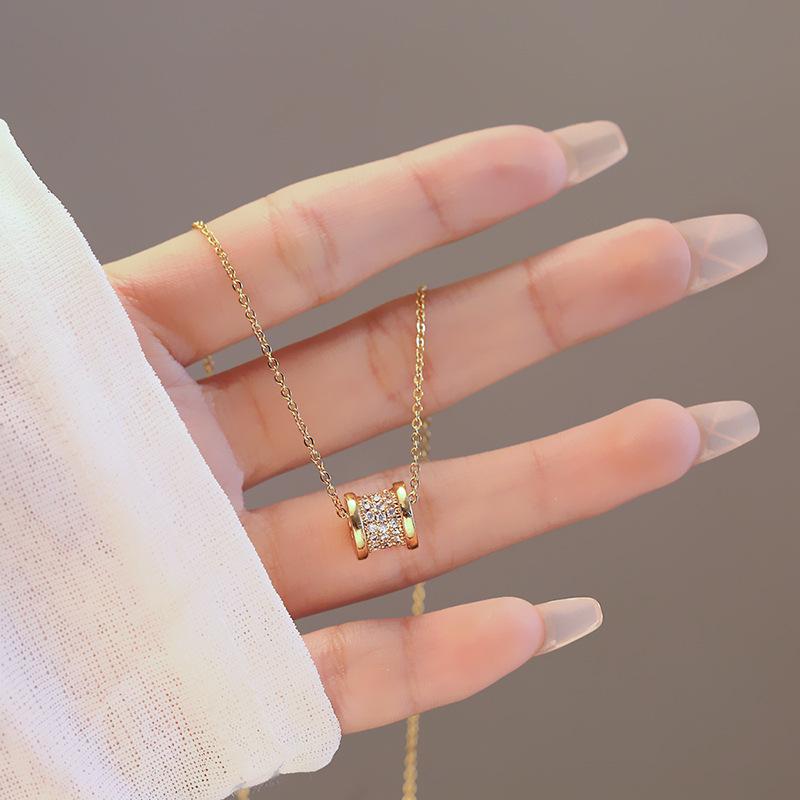Golden Luxury Diamond Titanium Steel Necklace Women Fashion Slim Waist H Pendant Collarbone Chain