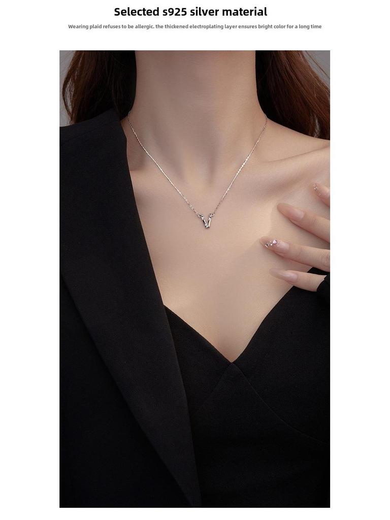 Banyan Tree S925 Silber Halskette mit englischen Buchstaben und Diamanten – Elegante und vielseitige Schlüsselbeinkette für Damen