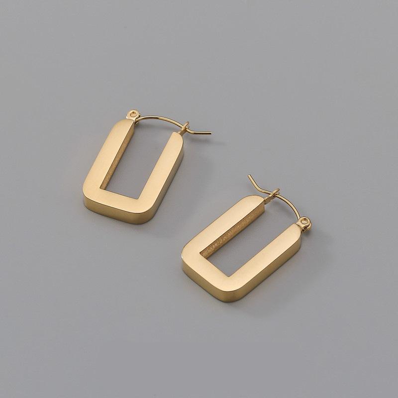 Trendige Edelstahl-Creolen in Goldfarbe für Damen Einfaches Metall-Charm-Geschenk