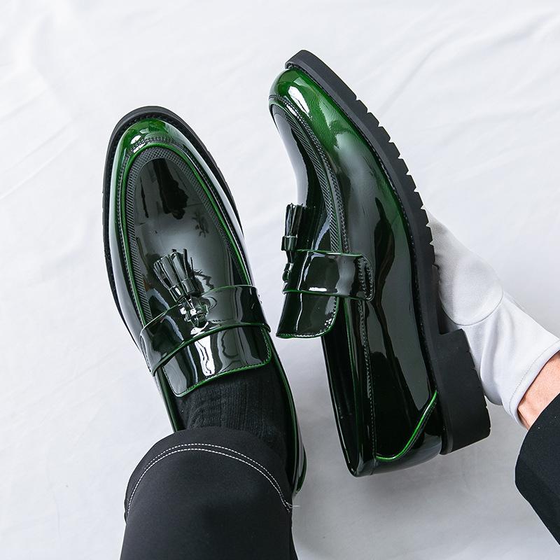 Large size pointed leather shoes men's fringed loafers spring and autumn new men's business casual shoes one-pedal leather shoes