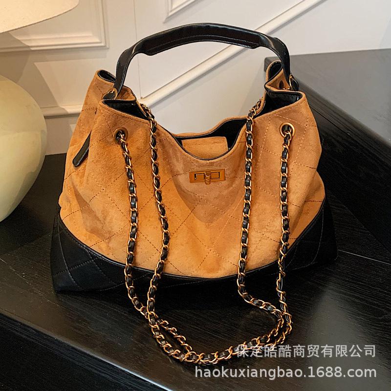 Premium feel hand bag women's 2025 new trendy suede rhombus chain shoulder bag large capacity tote bag