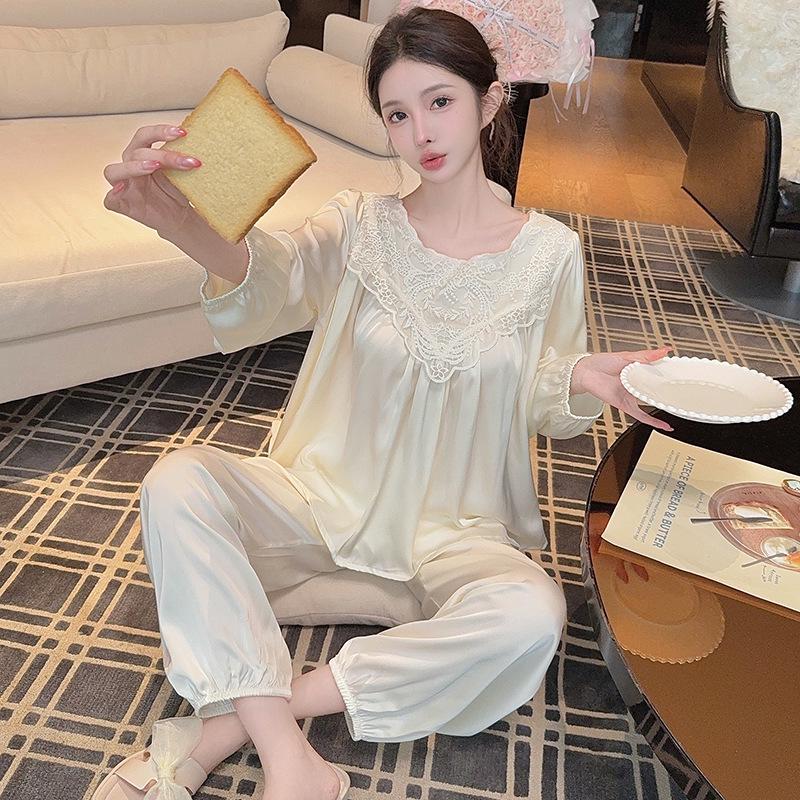 

2026 Luxury Women s Ice Silk Pajama Set - Solid Color, Long Sleeve and Pants, Perfect for Spring and Autumn. XL