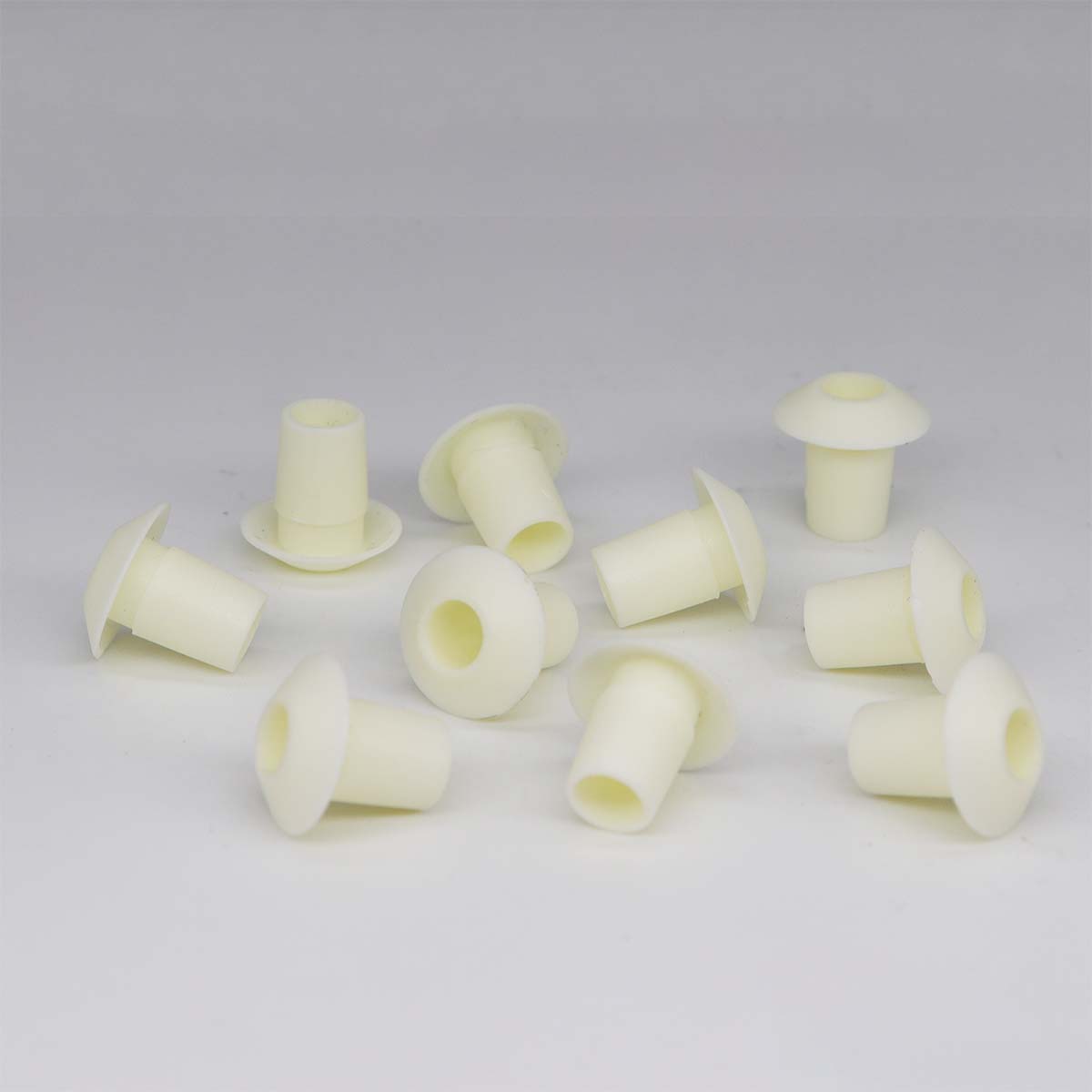 

10X Застібка Вставки для мішків Втулка для крила Внутрішня дверна карта Обшивка панелі Затискач Кріплення Шпилька для Jaguar S-Type Vanden Plas X-Type 10Xwhite