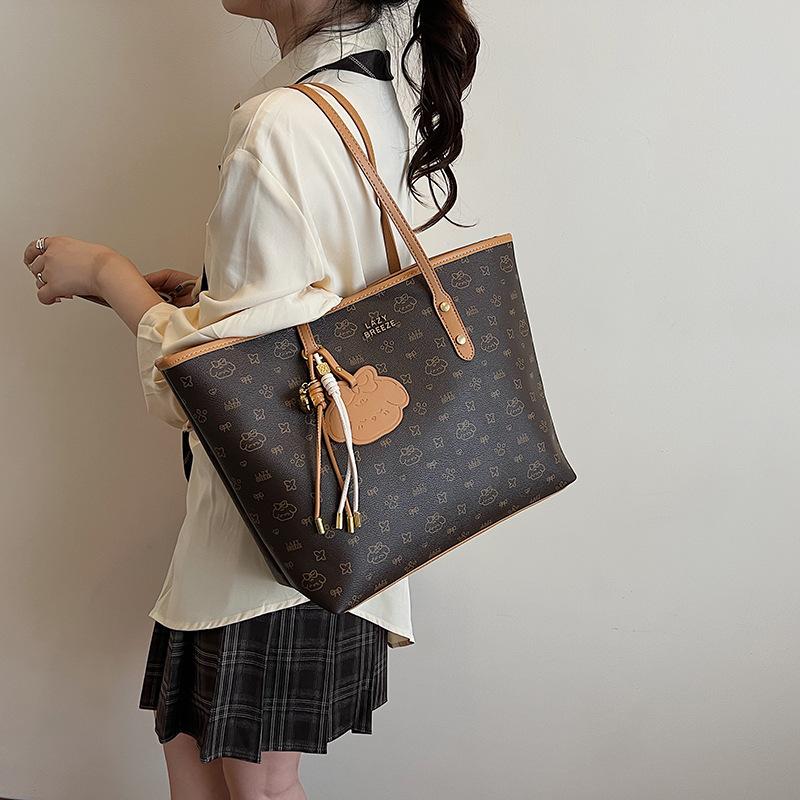 New large-capacity tote bag women's popular contrasting color printed portable shoulder bag underarm bag