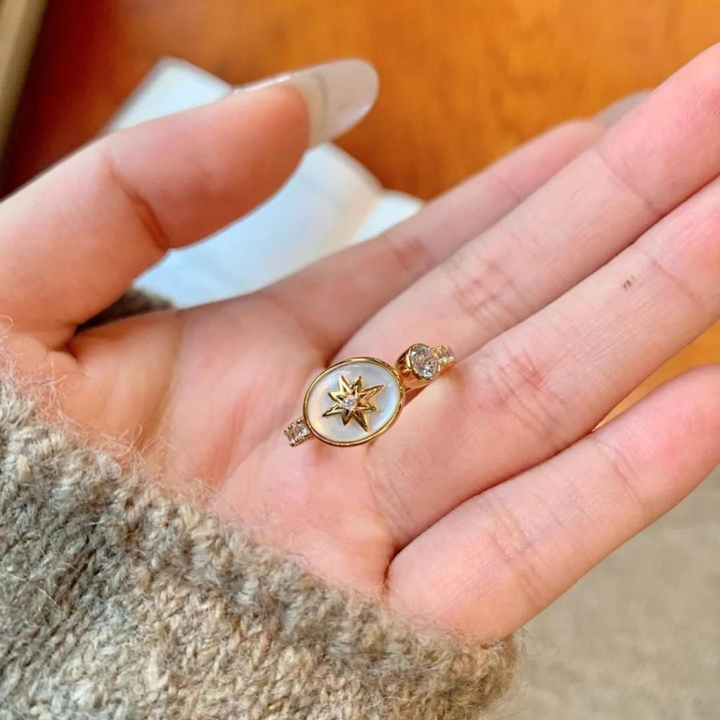 Bague étoile rétro française en nacre avec pompon en diamant