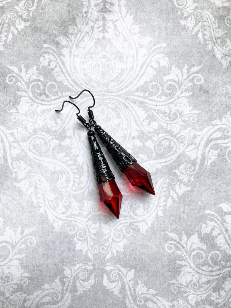 Victoria Gothic Long Conical Shape Red Teardrop Glass Crystal Pendant Dangle Earrings for Women Halloween Party Jewelry Gifts