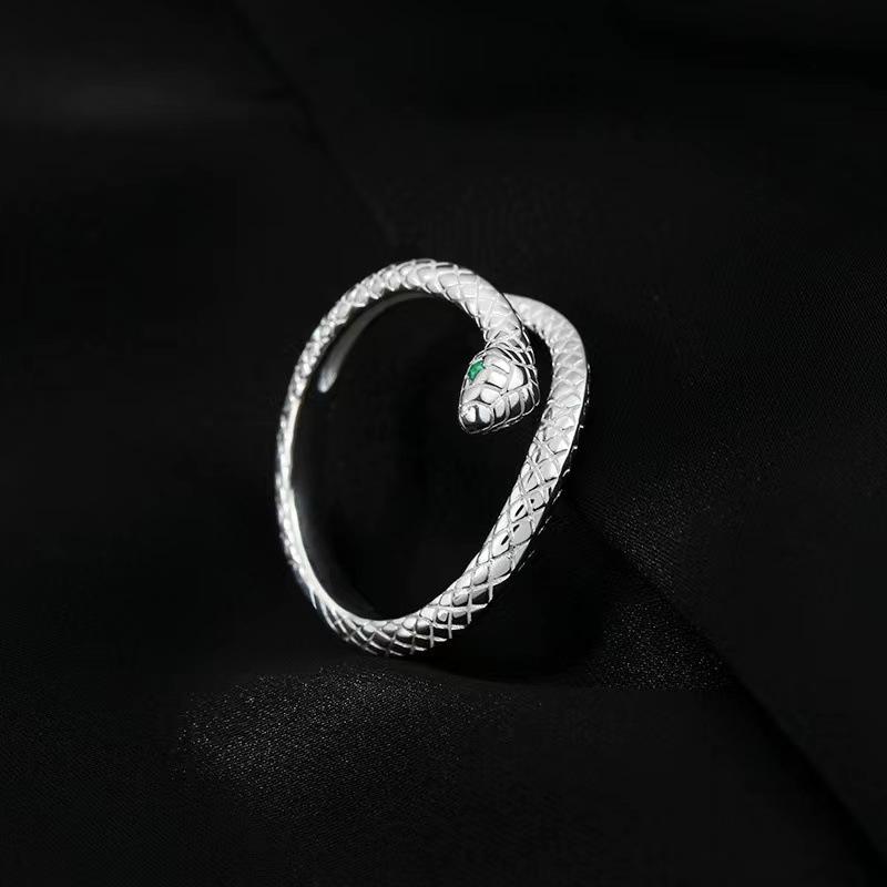 Exquisite Little Snake-shaped Ring for Women, Finger Ring, Personalized Fingertip Accessory, Tail Ring, Niche Design, Summer Accessory
