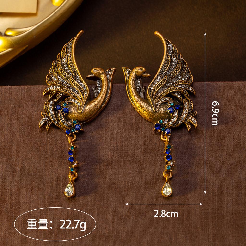 French Earrings Niche Heavy Industry Alloy Inlaid With Diamonds Oriental Luxury Light Vintage Swan Style Antique High-end Feel