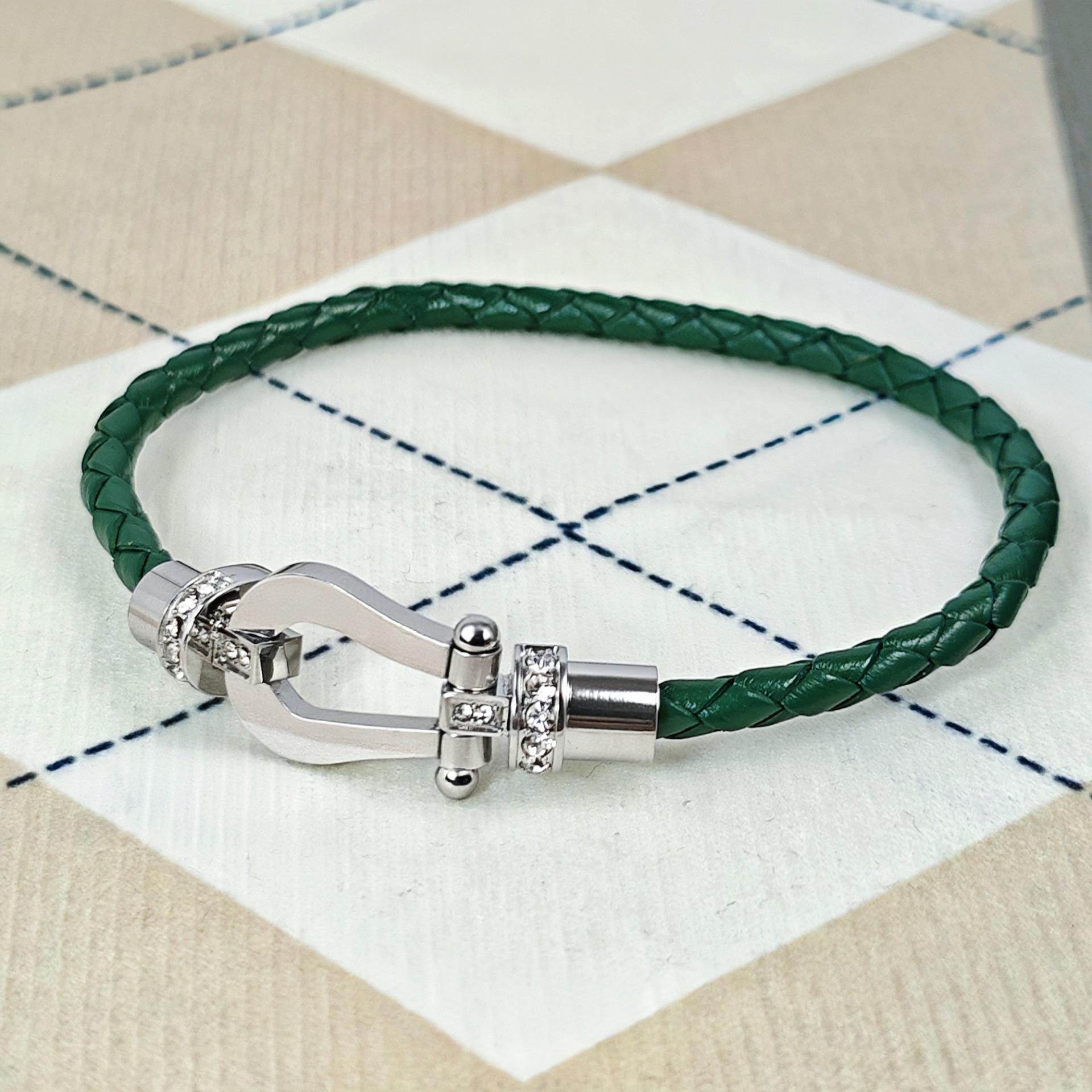 2026 Bracciale alla Moda e Semplice a Forma di U Micro-intarsiato Mezzo Mattone Fibbia Magnetica Fibbia a Ferro di Cavallo Corda di Cuoio Intrecciata Unisex 19.5cm