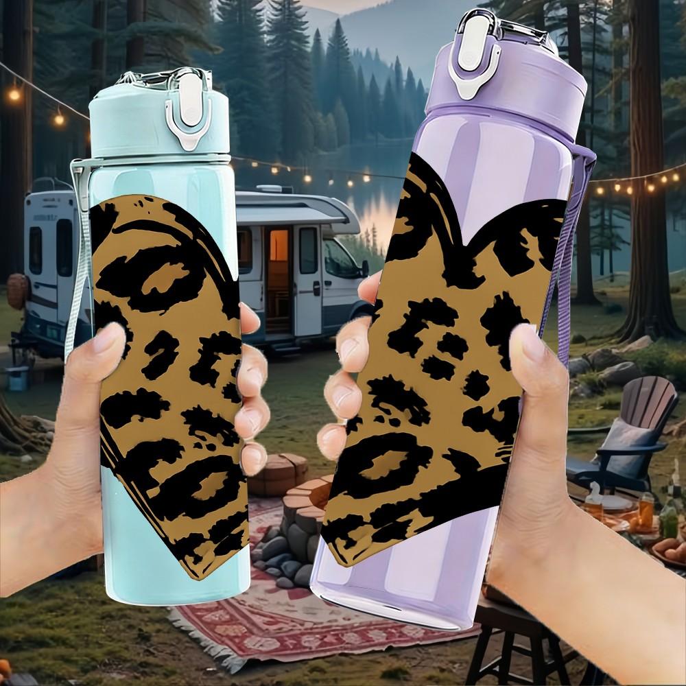 1PC Leopard Texture Heart Shape Print 750ml Color Plastic Sports Water Bottle Leakproof Flip Straw Lid Suitable for Sports Office Home Use